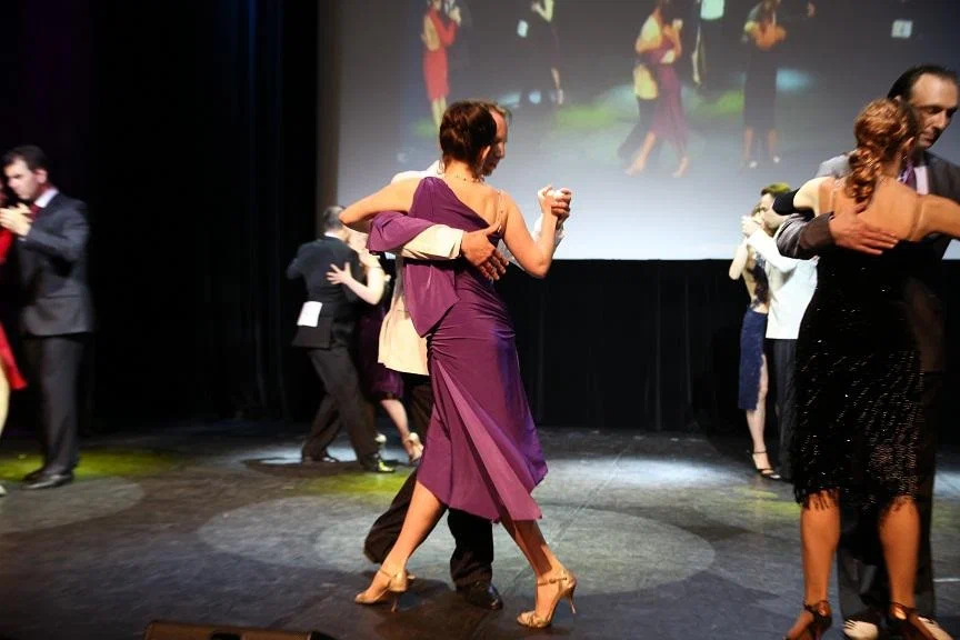 Уроки танго