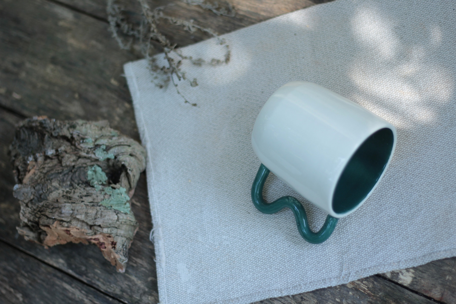 Green lama ceramic
