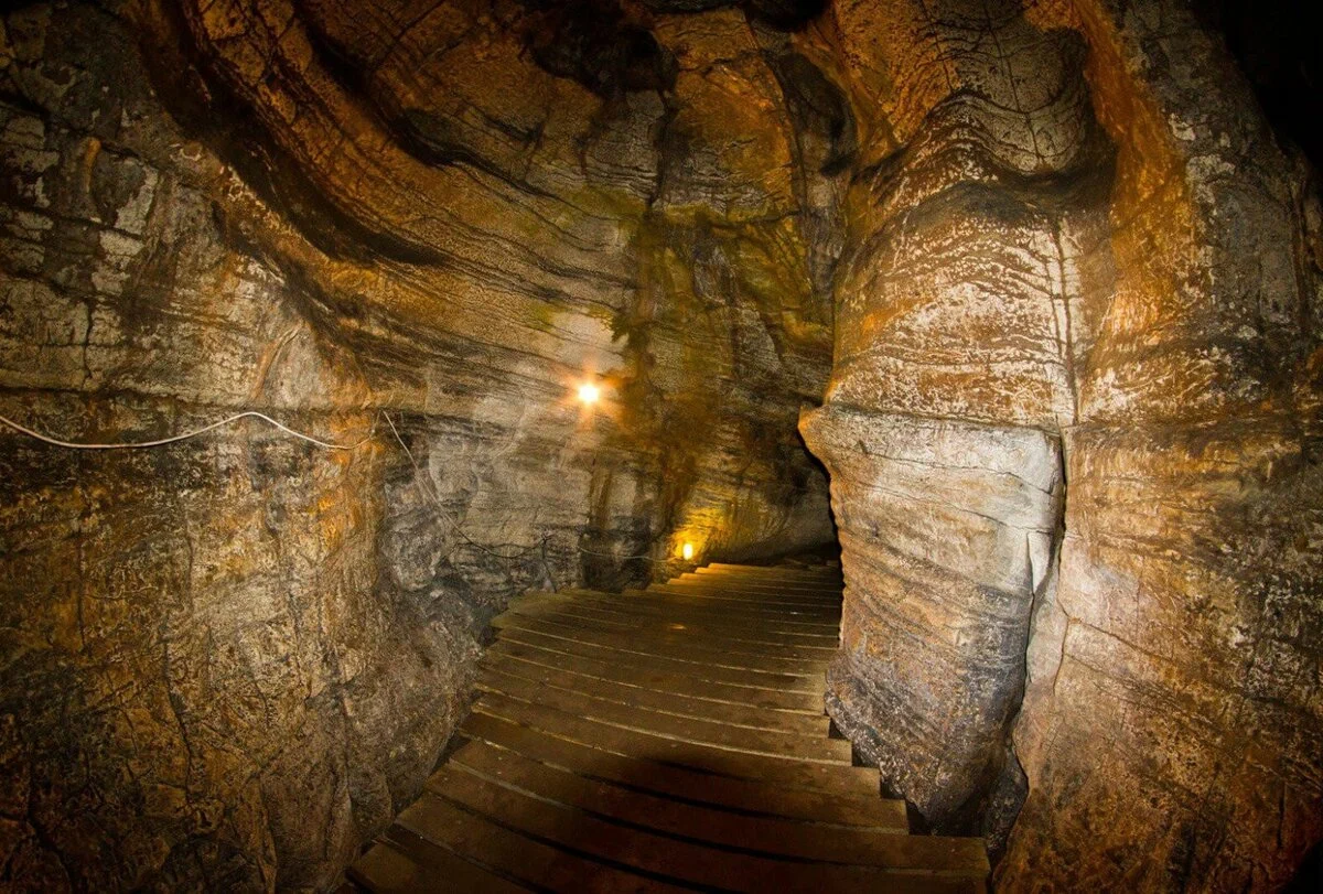 Ахштырская пещера