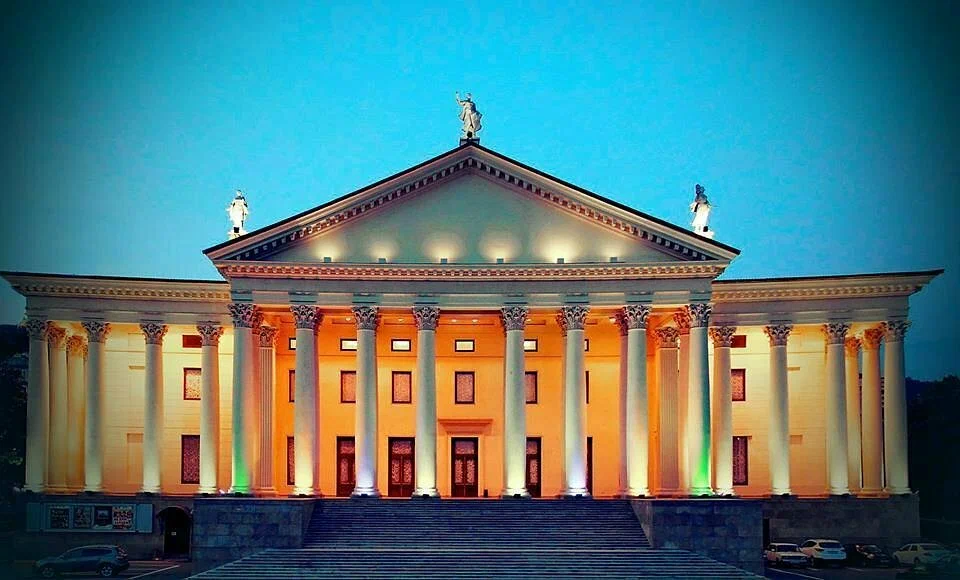 Зимний театр