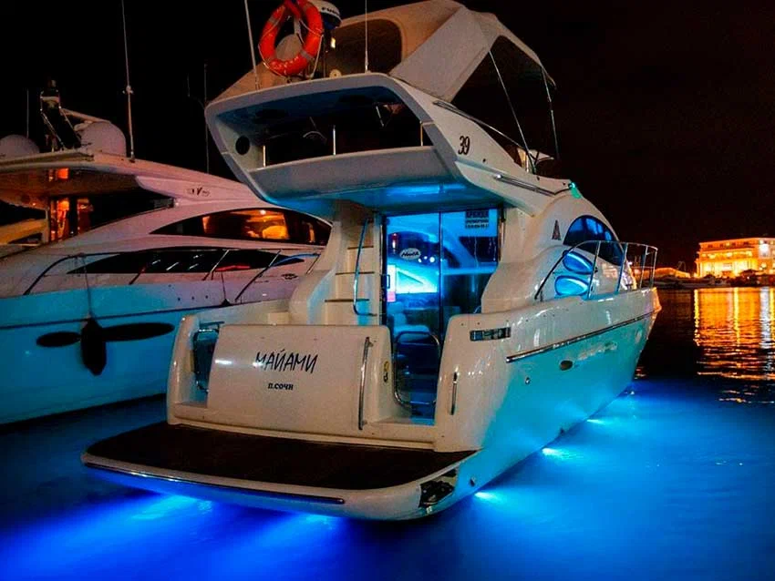 Яхты Катера