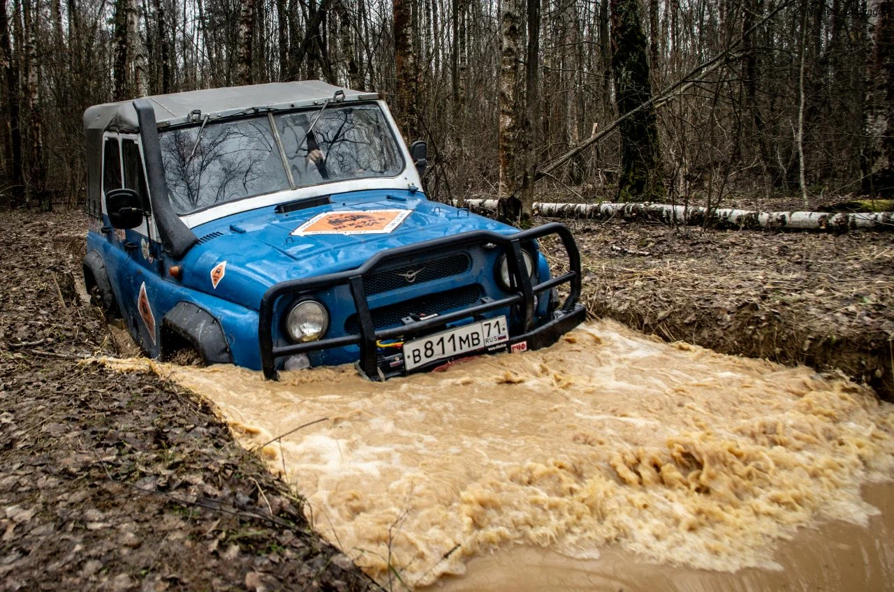 Школа внедорожного вождения команды 